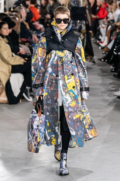 Look 15